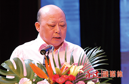 <p>1月，将2019年确定为&ldquo;强基固柢年&rdquo;之关键提升年，以&ldquo;强基固柢&rdquo;为主基调，以人为本抓管理，精品项目促转型，精益创新强品质，绿色文化树形象，改善经营提效益，创造龙腾集团更大的新的奇迹； 1月10日下午，龙腾国际集团2018年度总结表彰暨2019年工作部署大会在云南腾冲世纪金源大酒店隆重举行，对集团2018&ldquo;强基固柢&rdquo;年取得的各项成果进行了全面总结，对2019年的生产经营工作进行整体部署，为集团新一年的发展指明了方向；</p>
<p>3月，更名为&ldquo;河北龙腾钢铁集团有限公司&rdquo;；</p>
<p>7月，龙腾国际集团2019年上半年工作总结表彰暨工作再动员大会在吉林省东丰县隆重举行，通过总结上半年工作并对先进集体的表彰，激励先进员工，为广大员工树立榜样，形成奋勇争先的工作氛围；</p>
<p>9月，辽宁京东管业有限公司450m&sup3;高炉成功点火；</p>
<p>11月，110MW超高温亚临界煤气发电项目成功并网发电，为集团创造了可观的经济效益和社会效益。</p>